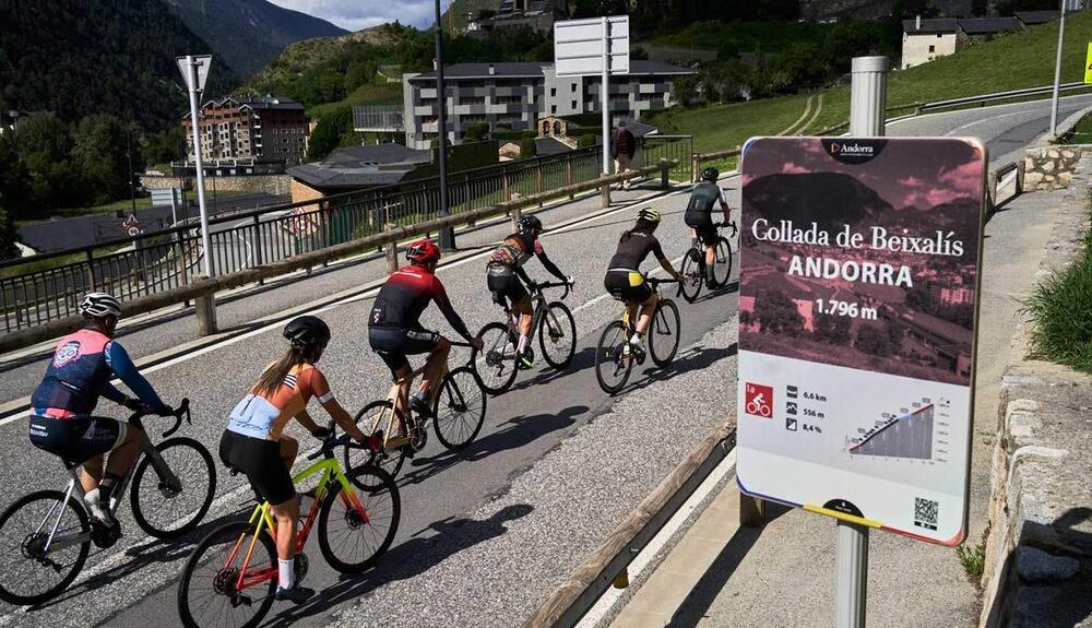 gineu Apartamento Moderno en Arinsal 4PAX a pie de pistas I Balcón con vistas impresionantes al valle y parking, HUT4-006593 Apartamento Arinsal gineu Apartamento Moderno en Arinsal 4PAX a pie de pistas I Balcón con vistas impresionantes al valle y parking, HUT4-006593 Apartamento Arinsal