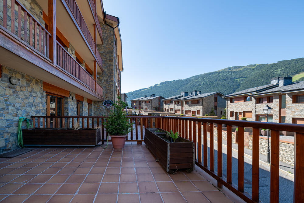 rossinyol ¡Rustico con vistas a el Tarterl! 6Pax, Pk RN Apartamento El Tarter rossinyol ¡Rustico con vistas a el Tarterl! 6Pax, Pk RN Apartamento El Tarter
