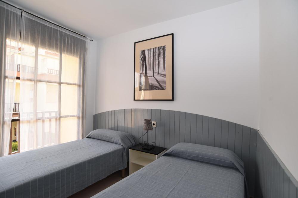 Ducat 13-III 13-III Apartment  Escala (L')