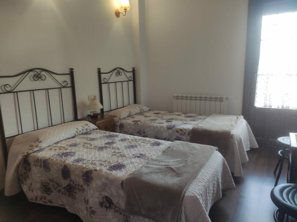 3 CASA FUENDEPLATA Apartamento  Jaca