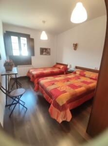 3 CASA FUENDEPLATA Apartamento  Jaca