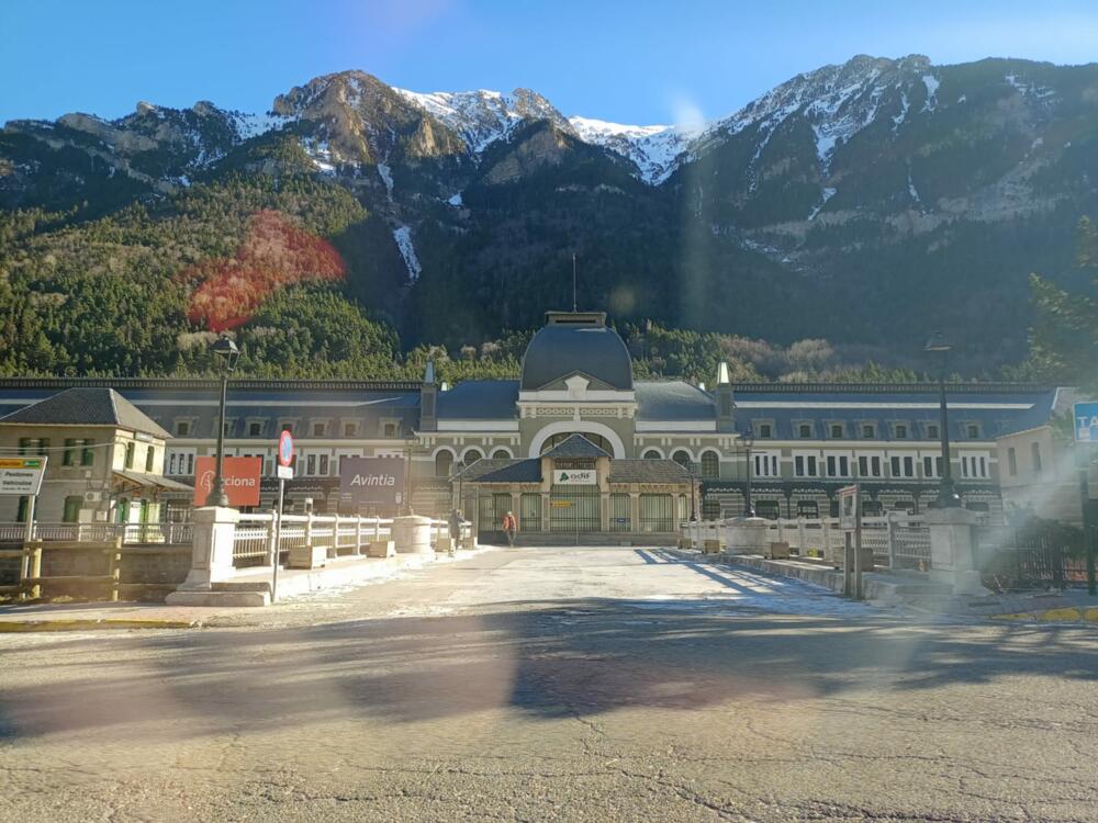 13 APARTAMENTO EL CANFRANERO Apartamento  Canfranc