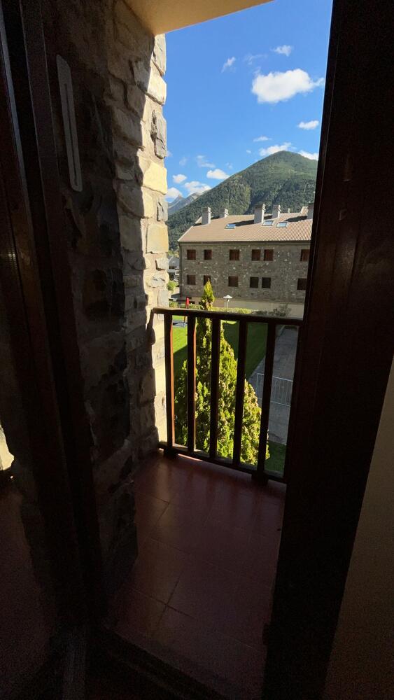 20 APARTAMENTO EL ROBLE Apartamento  Villanúa