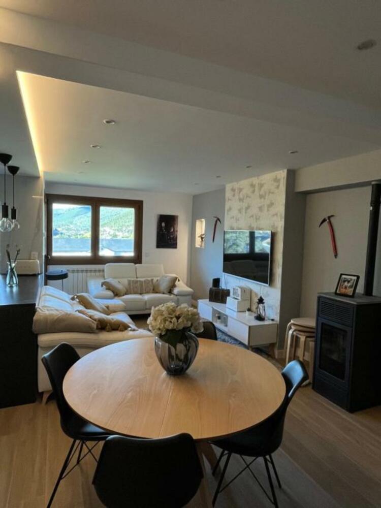57 APARTAMENTO SAN BERNARDO Piso  Jaca