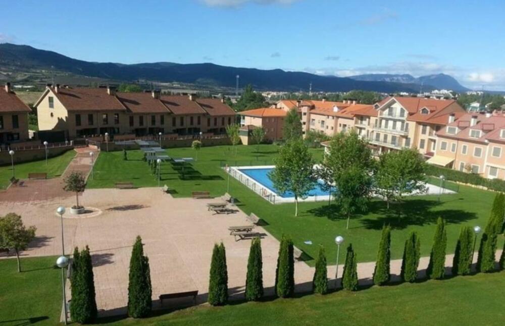 75 APARTAMENTO BISAURIN Apartamento  Jaca