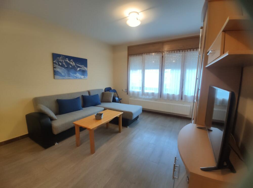 76 APARTAMENTO TILERO Apartamento  Jaca