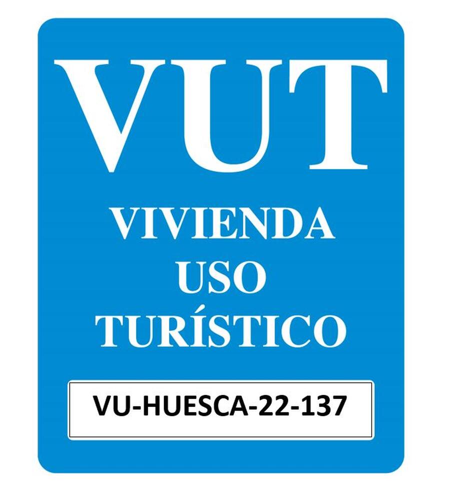 82 APARTAMENTO PEÑAS DE AIA Apartamento  Jaca