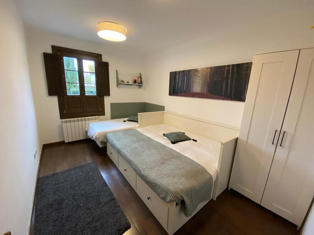 86 APARTAMENTO MENDIA Apartamento  Jaca