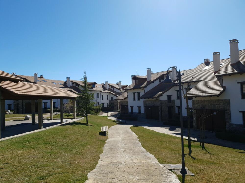 93 DUPLEX SANTA ELENA  Piso  Jaca