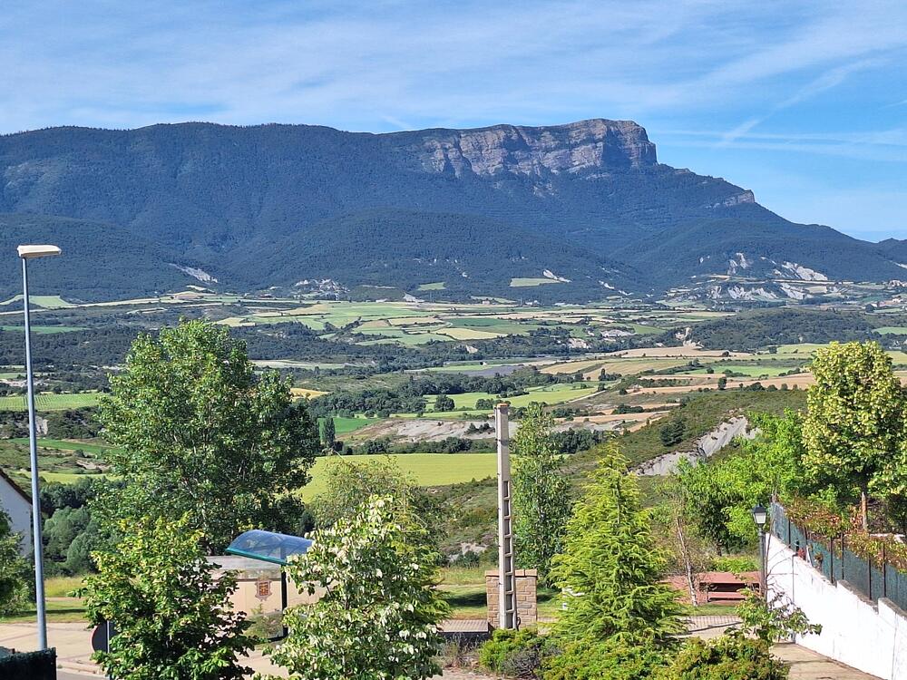 94 ANETO DUPLEX Apartamento  Jaca