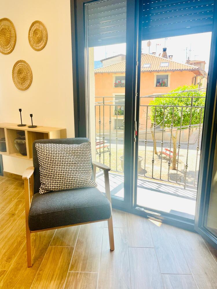 177 SAN NICOLAS - 1º TRIPLEX Apartamento CENTRO Jaca