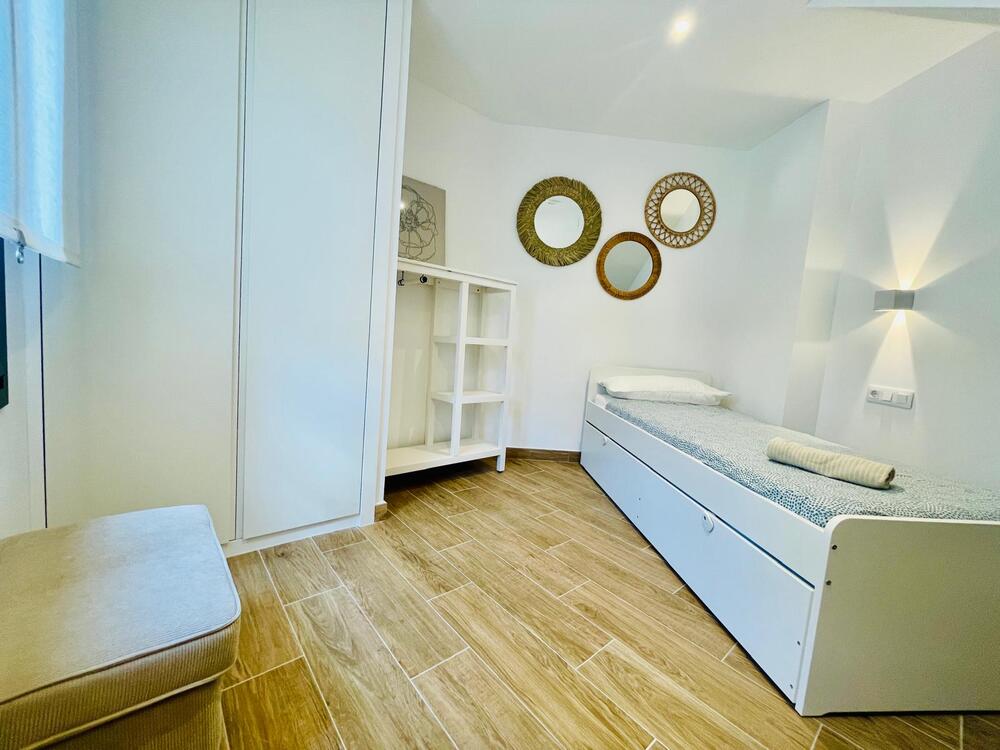 177 SAN NICOLAS - 1º TRIPLEX Apartamento CENTRO Jaca