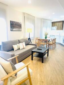 178 SAN NICOLAS - 1ºB Apartamento CENTRO Jaca