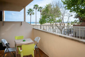 AT071 AT071 Torremar I Apartament  Torredembarra