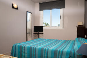AT016 AT016 Pau Casals Apartament  Torredembarra