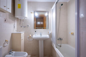 AT016 AT016 Pau Casals Apartament  Torredembarra