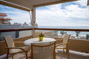 AT100 AT100 Antina Mar Apartament  Torredembarra