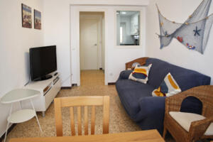 AT076 AT076 Baix a Mar Apartment  Torredembarra