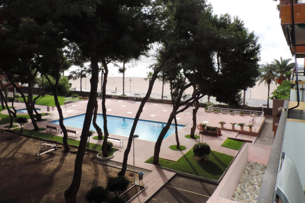 AT054 AT054 Els Pins I Apartament  Torredembarra