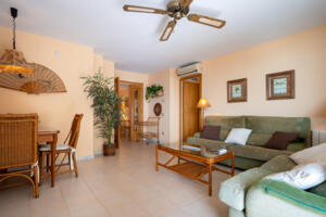 AT102 AT102 Els Pins Apartament  Torredembarra