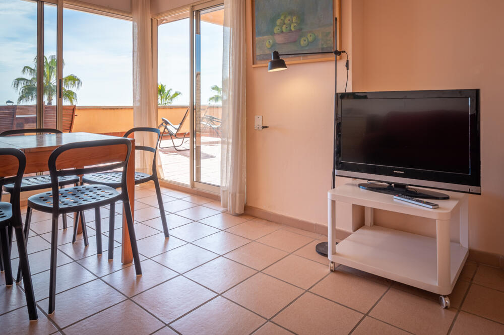 AT019 AT019 Les Palmeres Apartament  Torredembarra