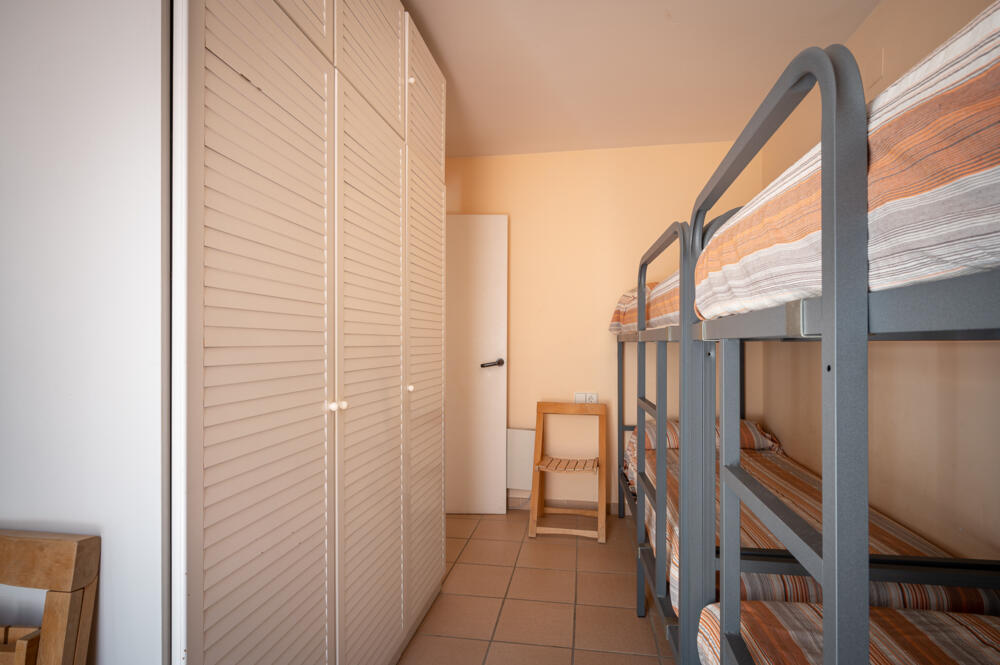 AT019 AT019 Les Palmeres Apartament  Torredembarra