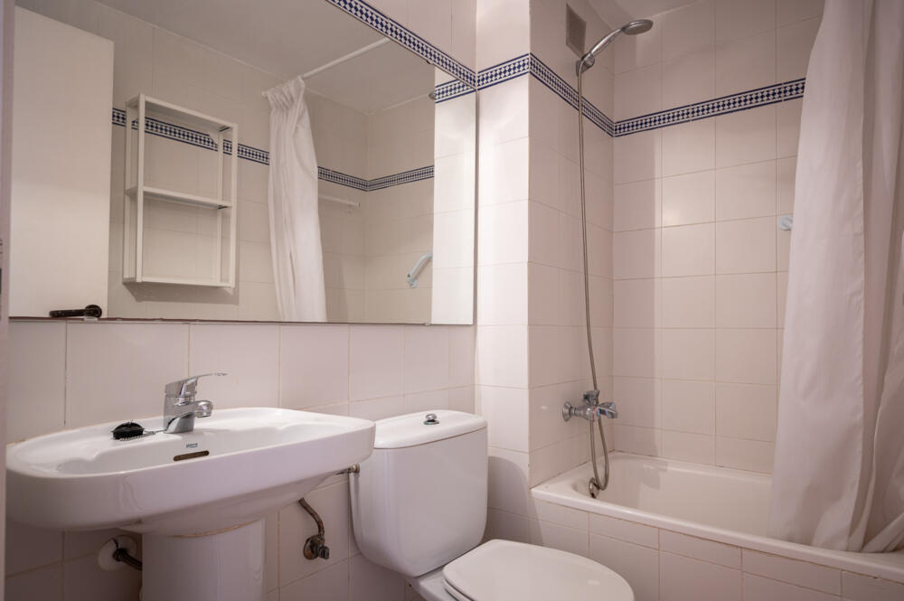 AT019 AT019 Les Palmeres Apartament  Torredembarra