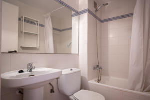 AT019 AT019 Les Palmeres Apartamento  Torredembarra
