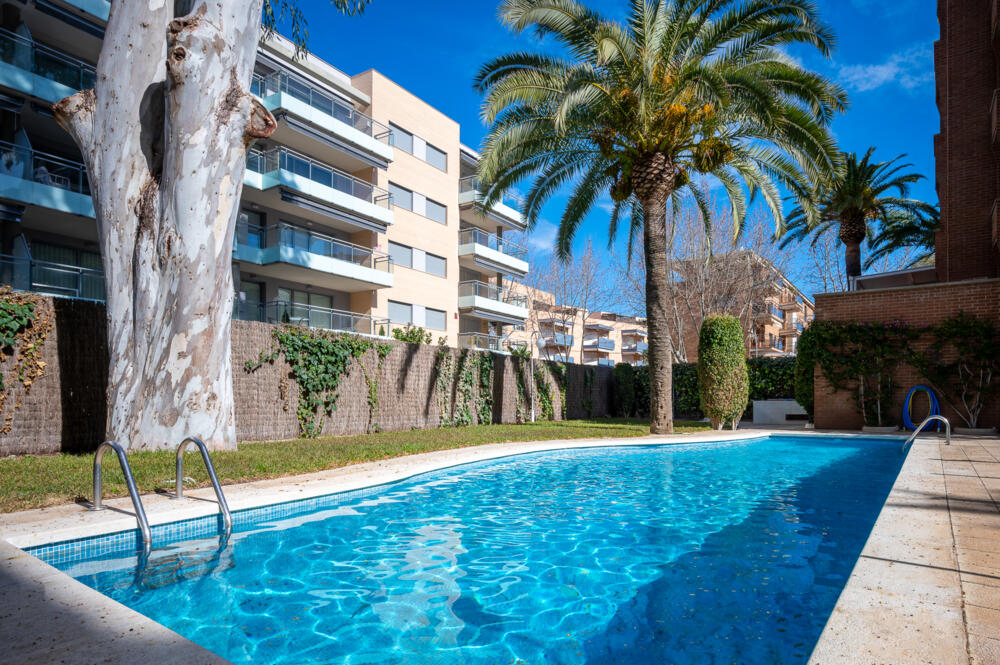 AT019 AT019 Les Palmeres Apartament  Torredembarra