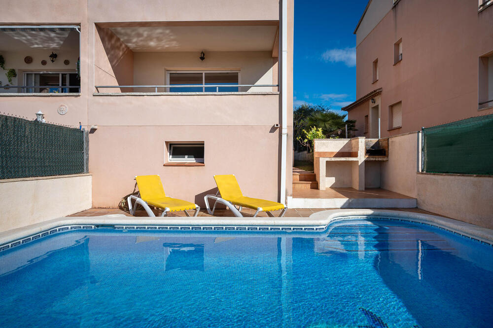 AT130 AT130 Pintor Fortuny Casa / Xalet Creixell poble Creixell