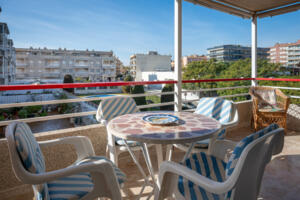 AT006 AT006 Pau Casals Apartment CENTRE Torredembarra