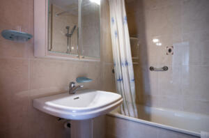 AT006 AT006 Pau Casals Apartment CENTRE Torredembarra