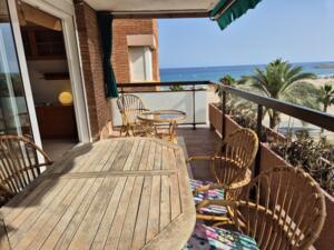 AT037 AT037 Els Pins I Apartament  Torredembarra