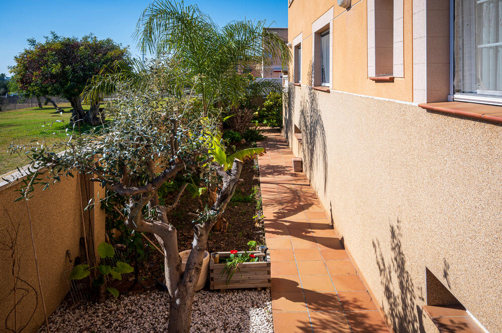 AT152 AT152 Vinya Casa / Xalet Creixell AT152 AT152 Vinya Casa / Xalet Creixell