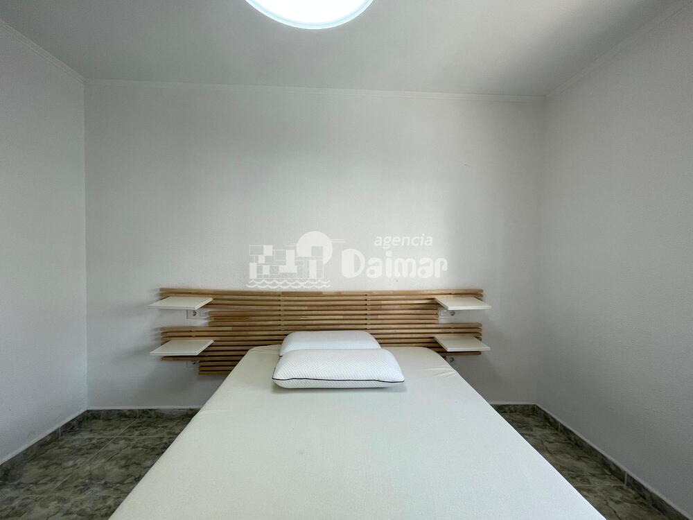74 NAYADE 3 - 1º - 3 Apartamento CENTRO Daimús