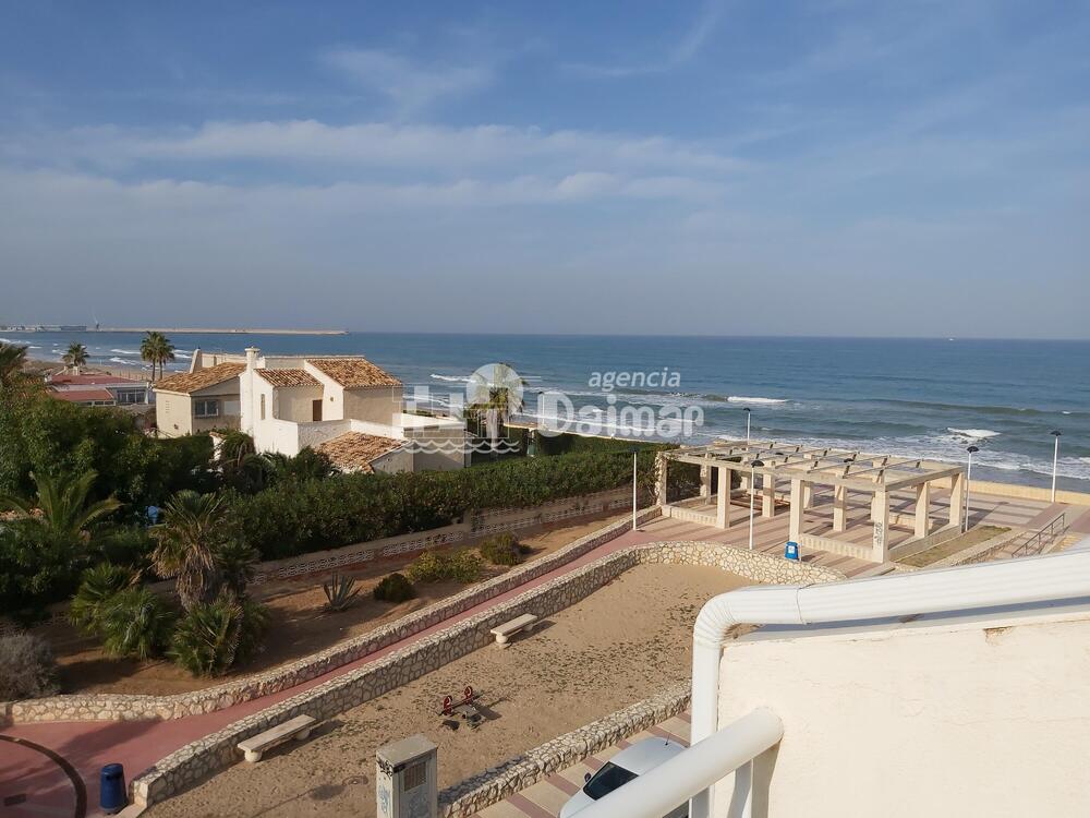 142 BUNGALOW SORRAL 22 Bungalow Playa Daimús 142 BUNGALOW SORRAL 22 Bungalow Playa Daimús