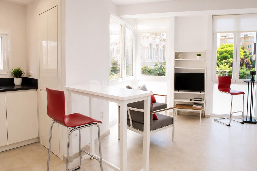 27 Edif. Galatea- c/ Enric Vincke,3 Esc C- 1er, 2ona Apartament Palamós 27 Edif. Galatea- c/ Enric Vincke,3 Esc C- 1er, 2ona Apartament Palamós