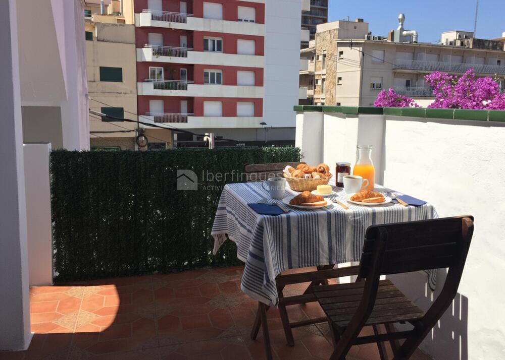 65 c/ Santa Marta, 8, 2on - Parquing c/ Provença 16 núm 202 Apartament Palamós 65 c/ Santa Marta, 8, 2on - Parquing c/ Provença 16 núm 202 Apartament Palamós