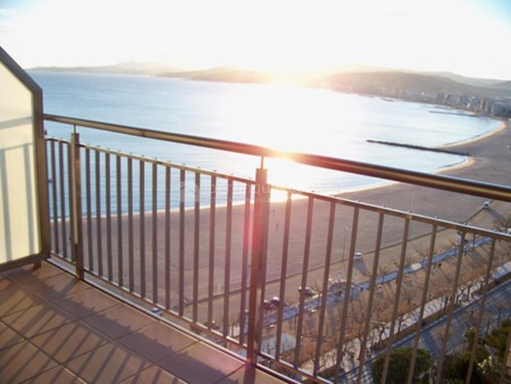23 Edif. Empordà - Passeig del Mar, 3, esc b, planta 16, porta 118 Apartamento Palamós 23 Edif. Empordà - Passeig del Mar, 3, esc b, planta 16, porta 118 Apartamento Palamós
