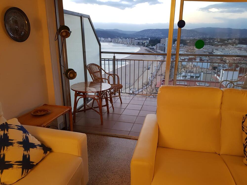 23 Edif. Empordà - Passeig del Mar, 3, esc b, planta 16, porta 118 Apartamento Palamós 23 Edif. Empordà - Passeig del Mar, 3, esc b, planta 16, porta 118 Apartamento Palamós
