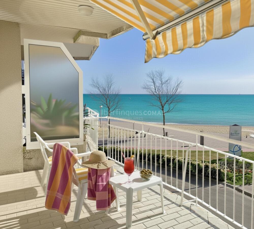 17 Edif. La Rotonda, c/ del Mar, 4, 1er C + parquing 2 Apartament Palamós 17 Edif. La Rotonda, c/ del Mar, 4, 1er C + parquing 2 Apartament Palamós