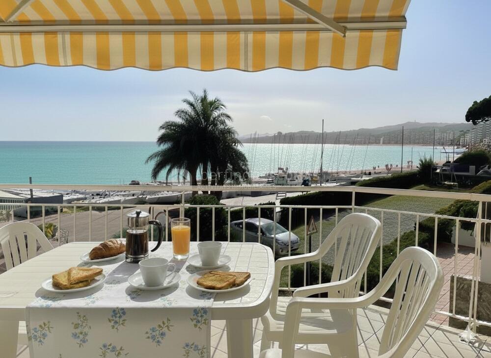 17 Edif. La Rotonda, c/ del Mar, 4, 1er C + parquing 2 Apartament Palamós 17 Edif. La Rotonda, c/ del Mar, 4, 1er C + parquing 2 Apartament Palamós