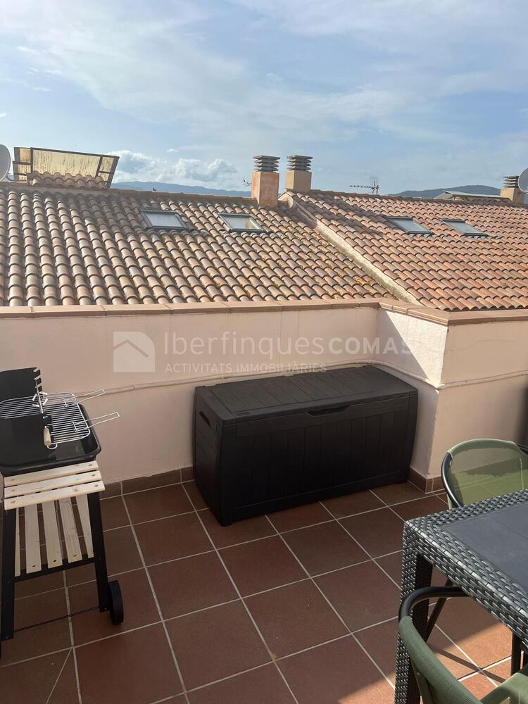 22 c/ Ramón i Cajal 8 - Àtic 1er + parquing c/ Provença 16, núm 108 Apartament Palamós 22 c/ Ramón i Cajal 8 - Àtic 1er + parquing c/ Provença 16, núm 108 Apartament Palamós