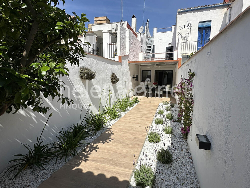 70171 Àngel Guimerà Village house  Sant Feliu de Guíxols