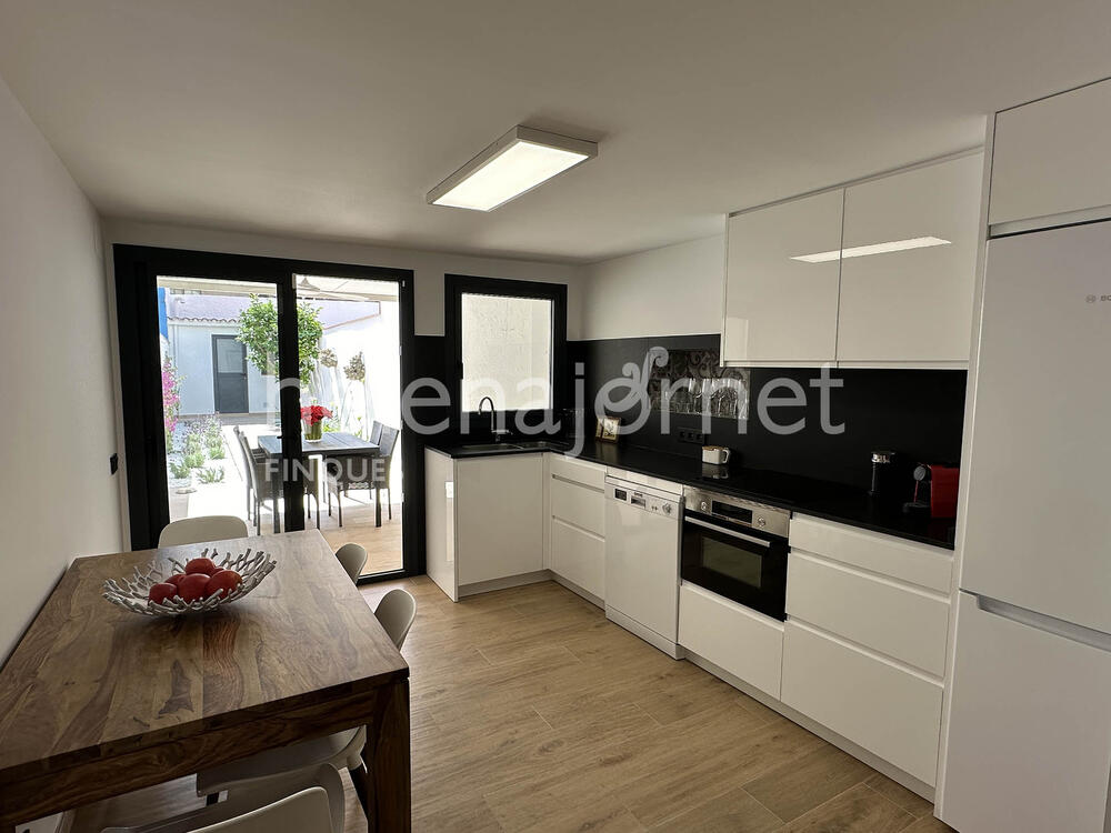 70171 Àngel Guimerà Village house  Sant Feliu de Guíxols