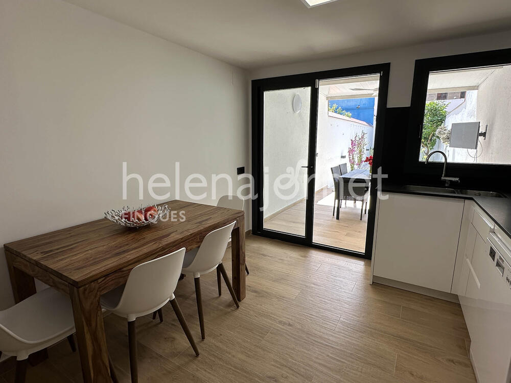 70171 Àngel Guimerà Village house  Sant Feliu de Guíxols