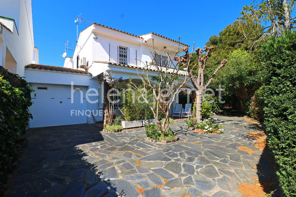 70184 Pineda S'Agaró Semi-detached house S'Agaró Castell-Platja d'Aro 70184 Pineda S'Agaró Semi-detached house S'Agaró Castell-Platja d'Aro
