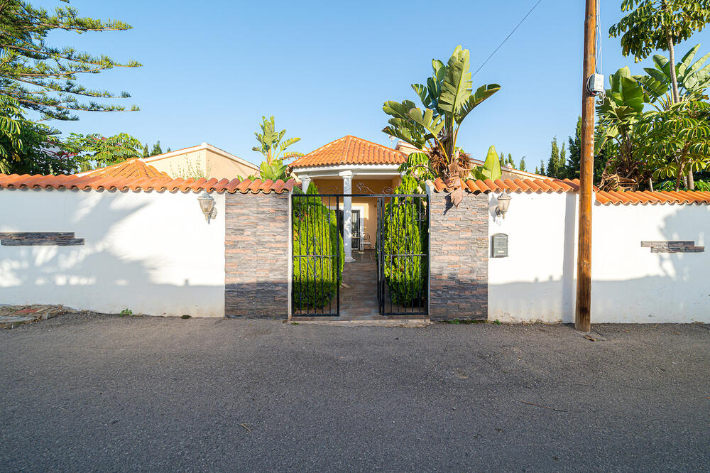 53 Casa Santana Detached house / Villa  Playa de Albir