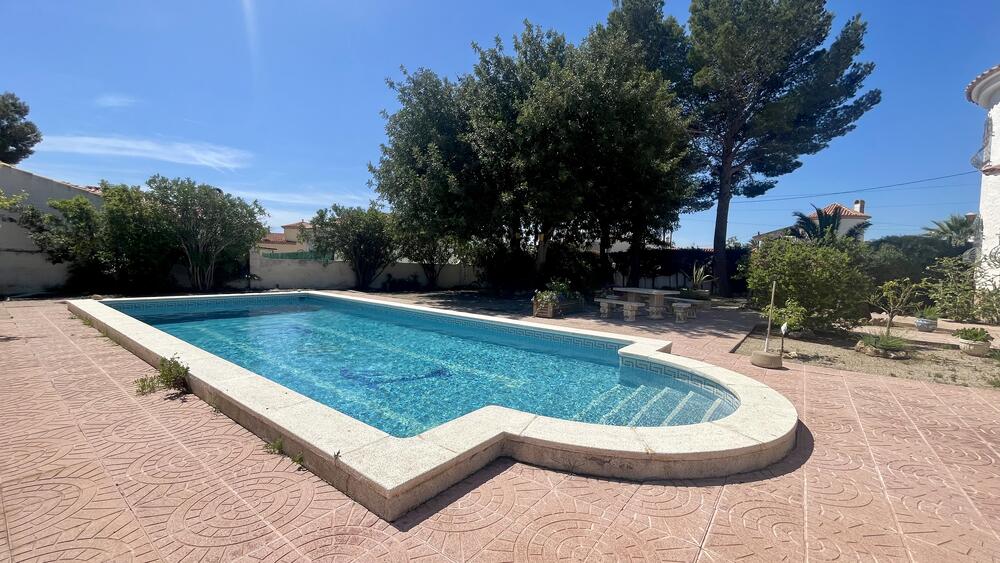 V-DOS TORRES VILLA DOS TORRES CON PISCINA PRIVADA Casa aislada / Villa centro Mont-roig del Camp