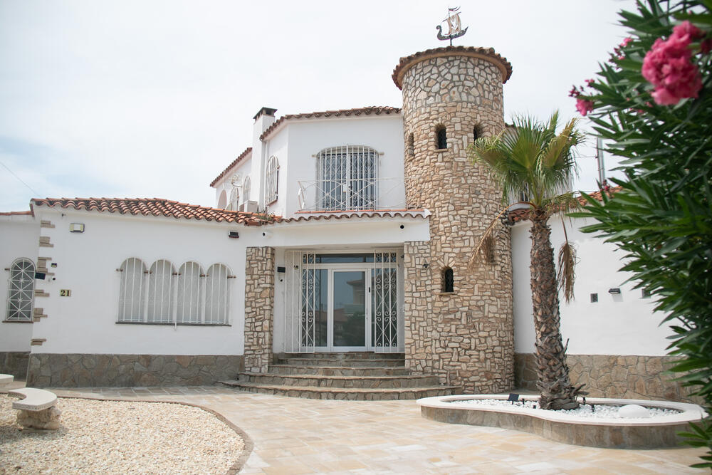 V-VIENA VILLA VIENA Villa privée / Villa Mont-roig del Camp V-VIENA VILLA VIENA Villa privée / Villa Mont-roig del Camp
